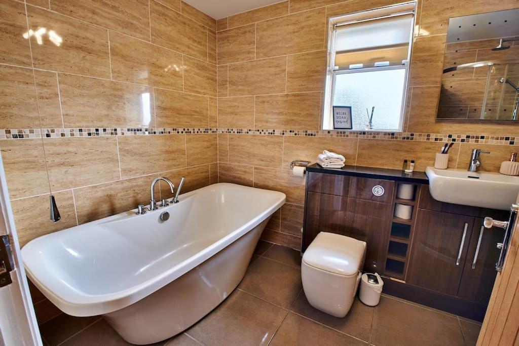 The Chase, Luxury Hot Tub Retreat, Pets Welcomed Dipton Экстерьер фото